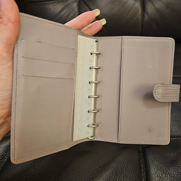 Louis Vuitton Small Ring Agenda Cover Epi Leather light Lavender Color - Picture 7 of 7